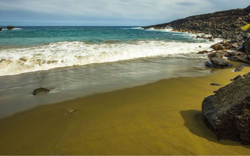 Papakōlea Green Sand Beach