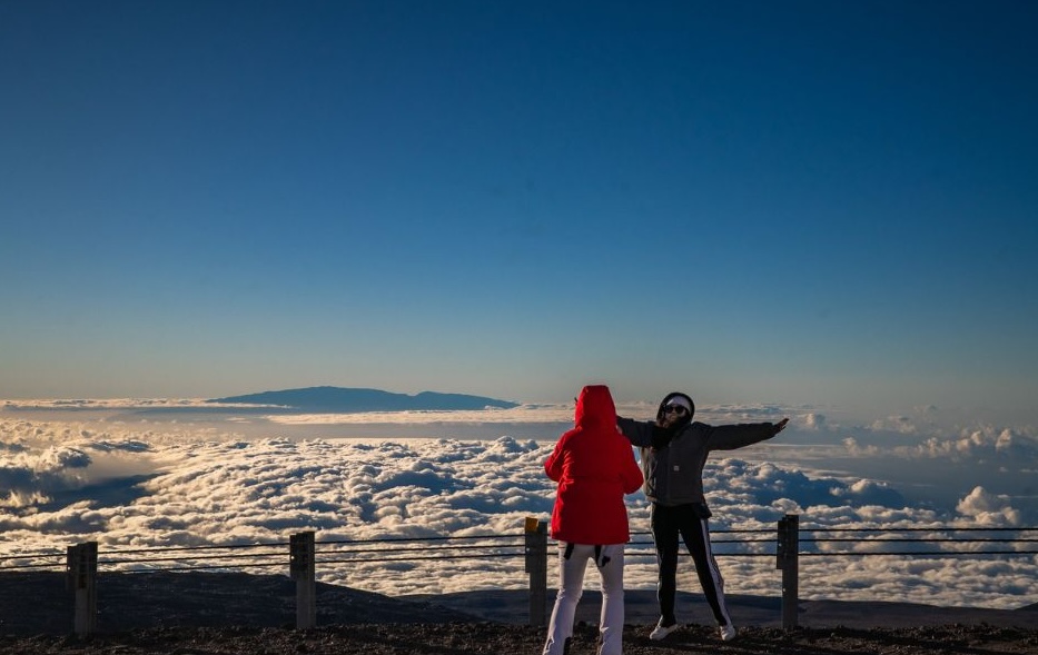 Adventure Guide - Exploring the Majestic Mauna Kea Mountain