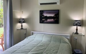 Arnott's Lodge Hilo Hotel Room